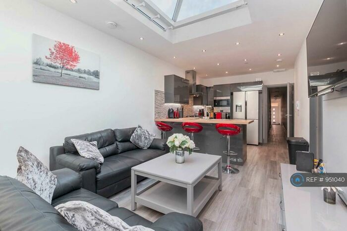 6 Bedroom Terraced House To Rent In Teignmouth Road, Birmingham, B29