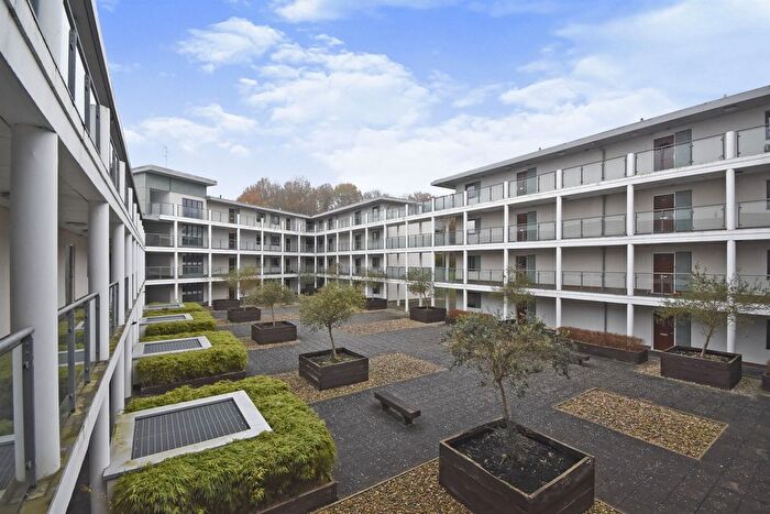 2 Bedroom Flat For Sale In Rollason Way, Brentwood, CM14
