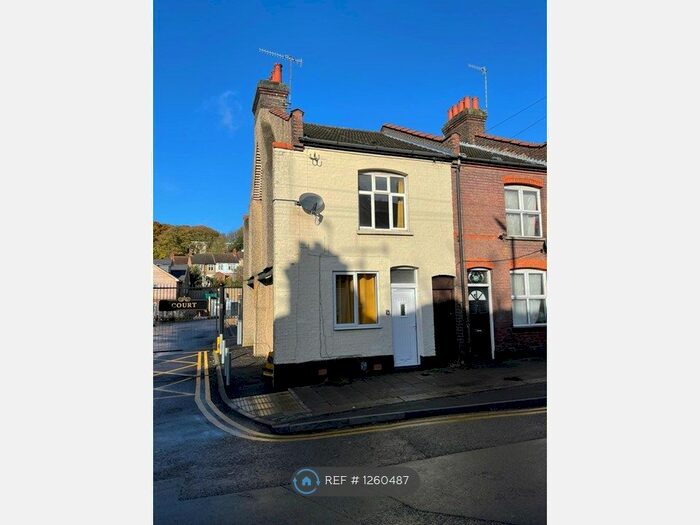 3 Bedroom End Of Terrace House To Rent In Ridgway Road, Luton LU2