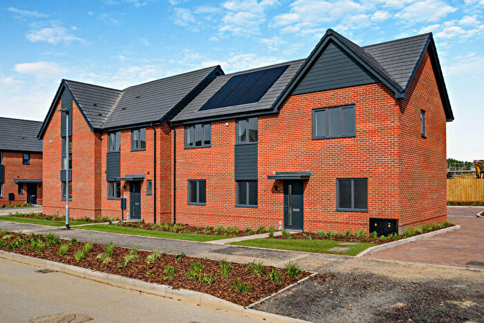 3 Bedroom House To Rent In Hailwood Avenue, Crowthorne, RG45