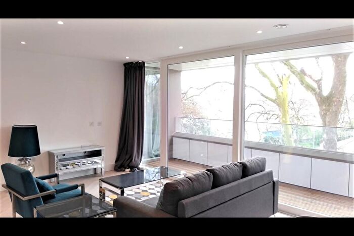 2 Bedroom Apartment To Rent In Jewel House, N7
