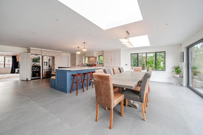 5 Bedroom Detached House To Rent In Paice Lane Alton, GU34