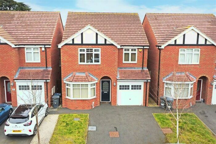 4 Bedroom Detached House To Rent In The Villas, Dove Close, Birmingham, B25