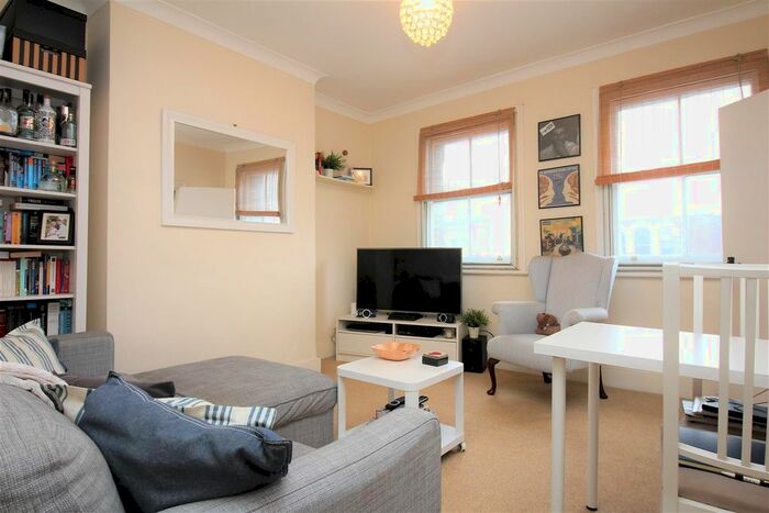 1 Bedroom Flat To Rent In Upper Richmond Road, London, SW15