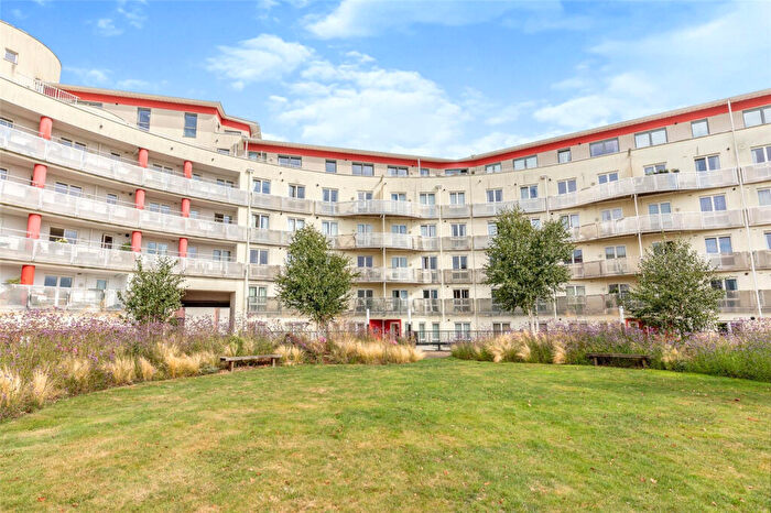 1 Bedroom Flat To Rent In The Crescent, Millenium Promenade, BS1