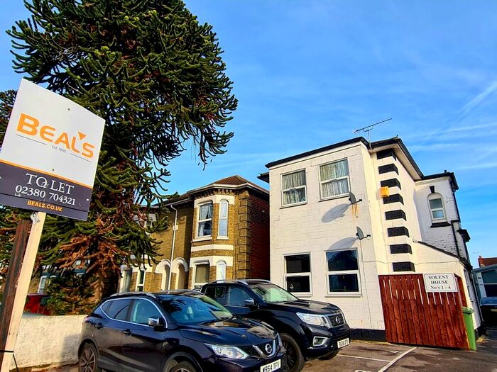 2 Bedroom Apartment To Rent In Shirley Road, Southampton, SO15