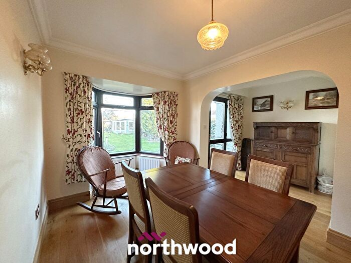 3 Bedroom Bungalow For Sale In High Street, Dunsville, Doncaster, DN7