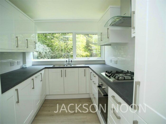 2 Bedroom Flat To Rent In Chessington Road, Ewell, KT17