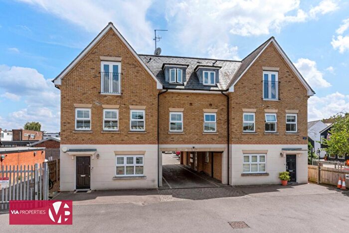 1 Bedroom Apartment To Rent In Brocket Road, Hoddesdon, EN11