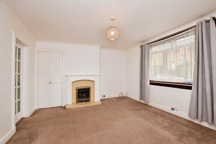 3 Bedroom Terraced House For Sale In Glebe Road, Uphall, Broxburn, West Lothian, EH52