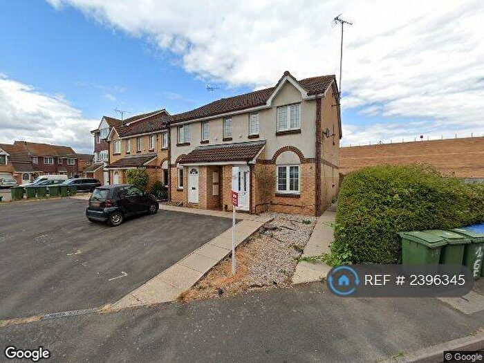 1 Bedroom Maisonette To Rent In Shaw Drive, Walton-On-Thames, KT12