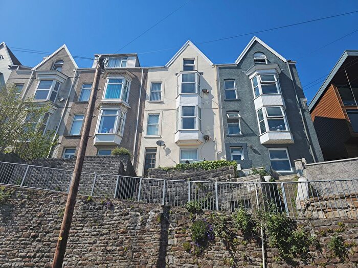 1 Bedroom Flat To Rent In Bay View Crescent, Swansea, SA1