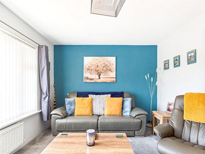 2 Bedroom Bungalow For Sale In Burley Road, Bransgore, Christchurch, Dorset, BH23