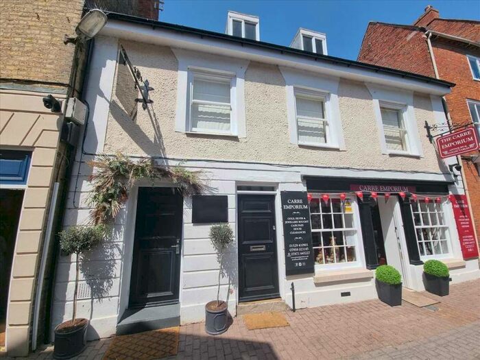 2 Bedroom Apartment To Rent In Market Street, Sleaford, NG34