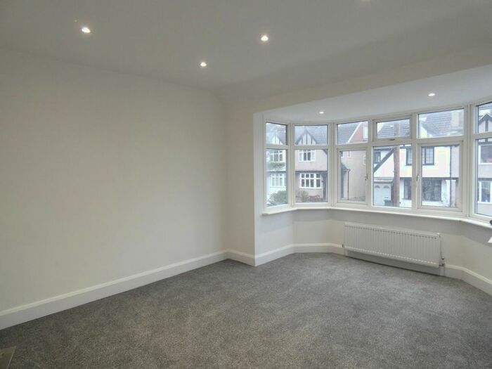3 Bedroom Property To Rent In Brookbank Avenue, London, W7