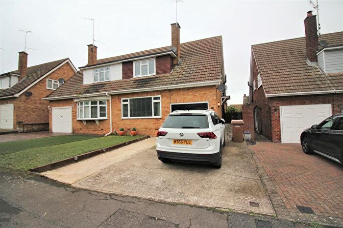 3 Bedroom Semi-Detached House To Rent In Snelling Grove, Chelmsford, CM2