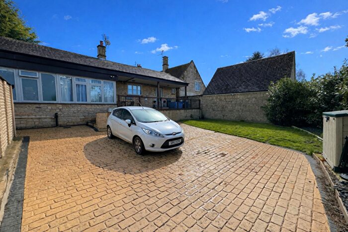 2 Bedroom Cottage For Sale In Stamford Road, Weldon, Corby, NN17