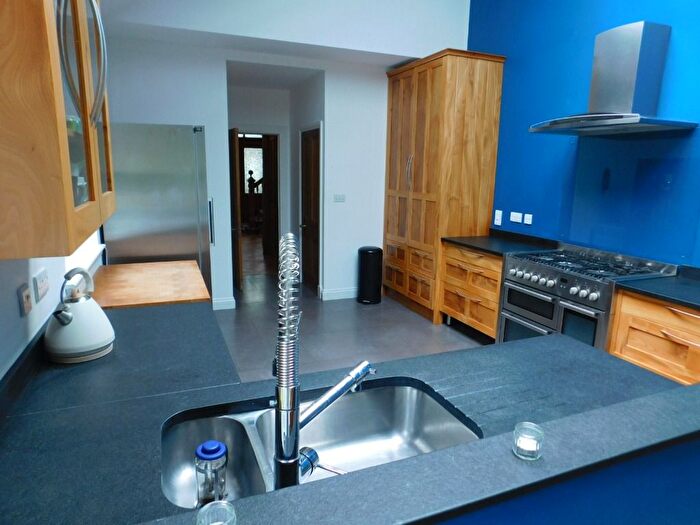 6 Bedroom Terraced House To Rent In Great Western Road, Aberdeen, AB10