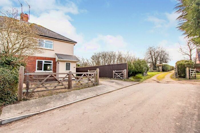2 Bedroom Cottage For Sale In London Road, Shrewton, Salisbury SP3