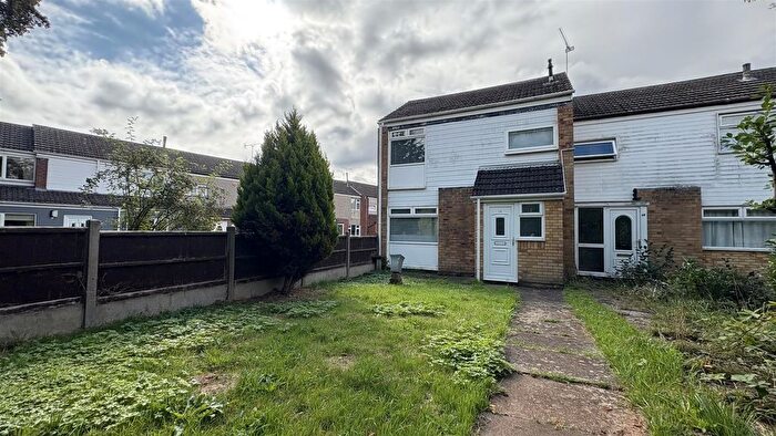 3 Bedroom End Of Terrace House To Rent In Fairbanks Close, Coventry, CV2