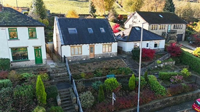 3 Bedroom Detached House To Rent In Wayside, Manchester Road, HD7