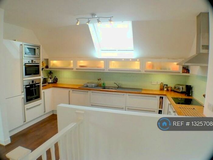 4 Bedroom Penthouse To Rent In Admiral Place, London, SE16
