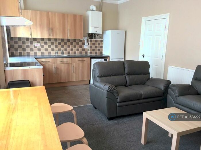 5 Bedroom End Of Terrace House To Rent In Manor Road, Bristol, BS7