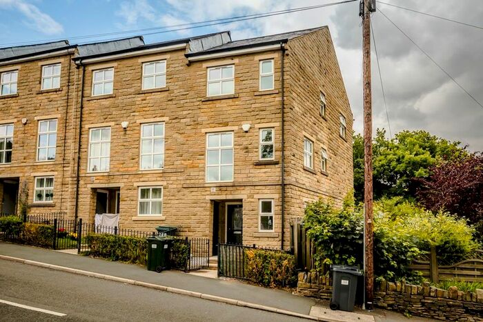 3 Bedroom End Of Terrace House To Rent In James Street, Thornton, Bradford, BD13