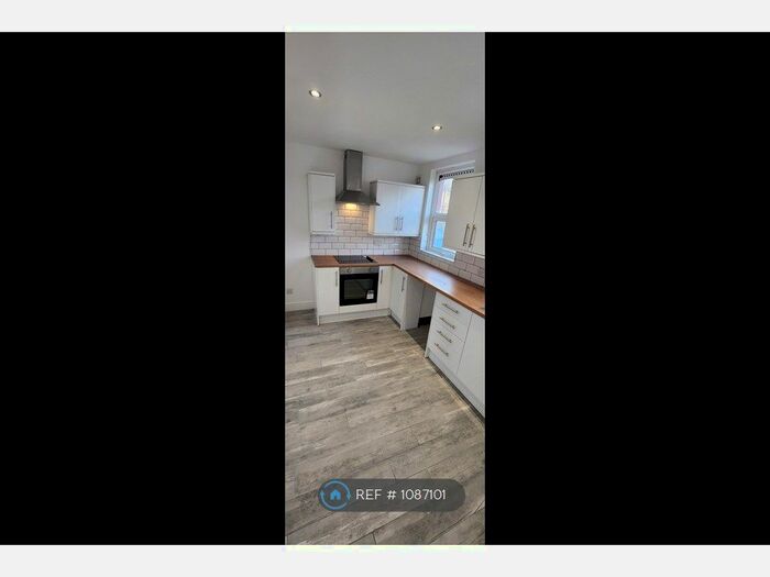 3 Bedroom Semi-Detached House To Rent In Harrow Crescent, Leigh, WN7