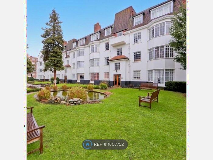 2 Bedroom Flat To Rent In Wavertree Court, London, SW2