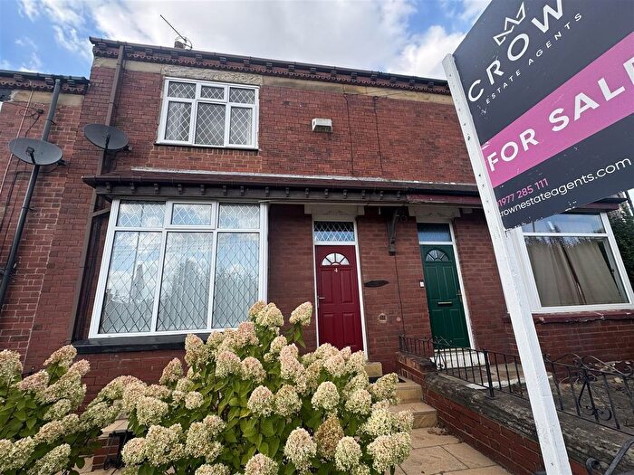 2 Bedroom Terraced House For Sale In Station Road, Kippax, LS25