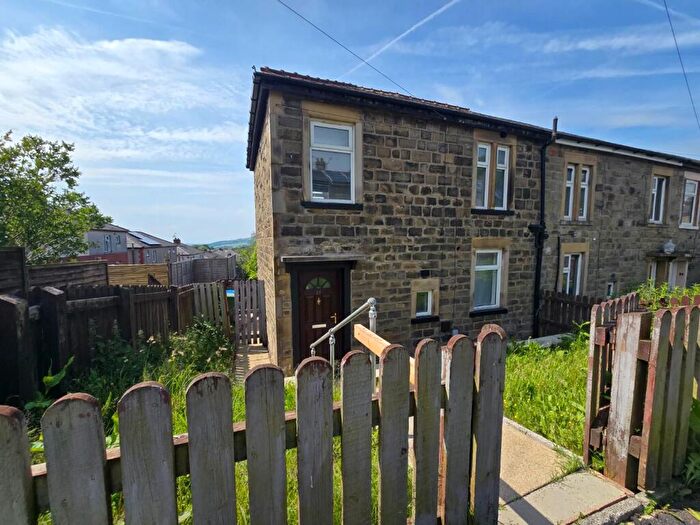 2 Bedroom End Of Terrace House For Sale In Cedar Avenue, Haslingden, Rossendale, BB4