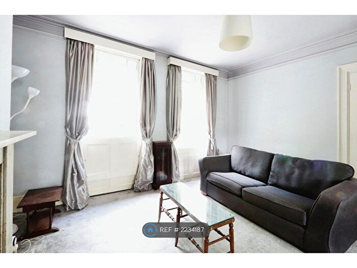 1 Bedroom Flat To Rent In New Kings Road, London, SW6
