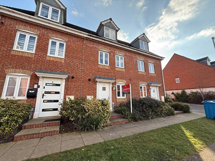 4 Bedroom Property To Rent In Robin Road, Corby, NN18