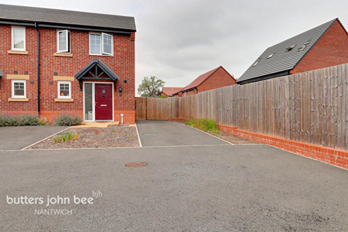 2 Bedroom Town House For Sale In Thomas Aston Place, Nantwich, CW5