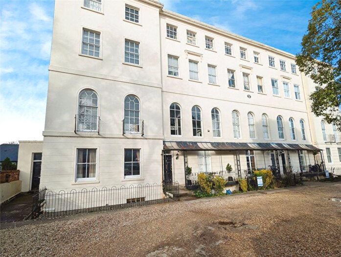 1 Bedroom Flat For Sale In Heritage Court, Castle Hill, Reading, RG1