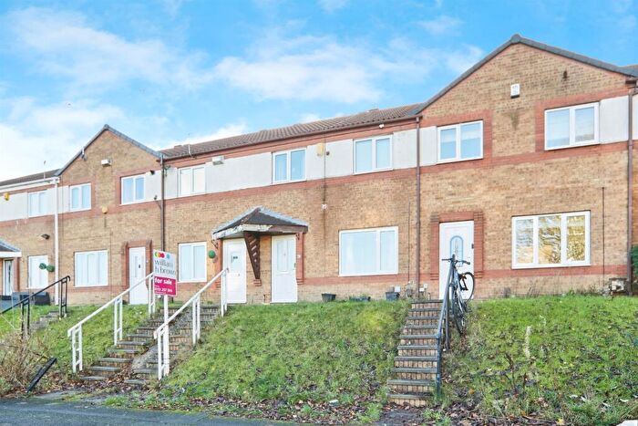 3 Bedroom Terraced House For Sale In Musgrave View, Leeds, LS13