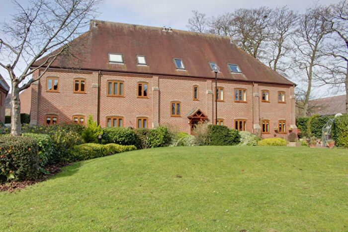 2 Bedroom Flat To Rent In Rampley Lane, Little Paxton, PE19