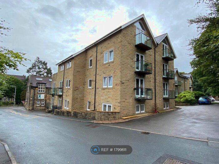 2 Bedroom Flat To Rent In The Green, Bingley, BD16