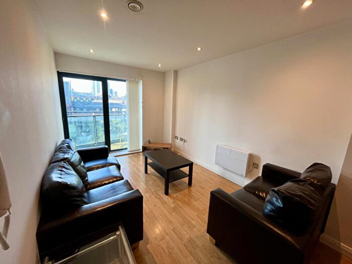 2 Bedroom Apartment To Rent In One Brewery Wharf City Centre Parking Included, LS10