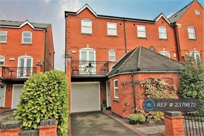 3 Bedroom Semi-Detached House To Rent In Shaftesbury Avenue, Radcliffe-On-Trent, Nottingham, NG12