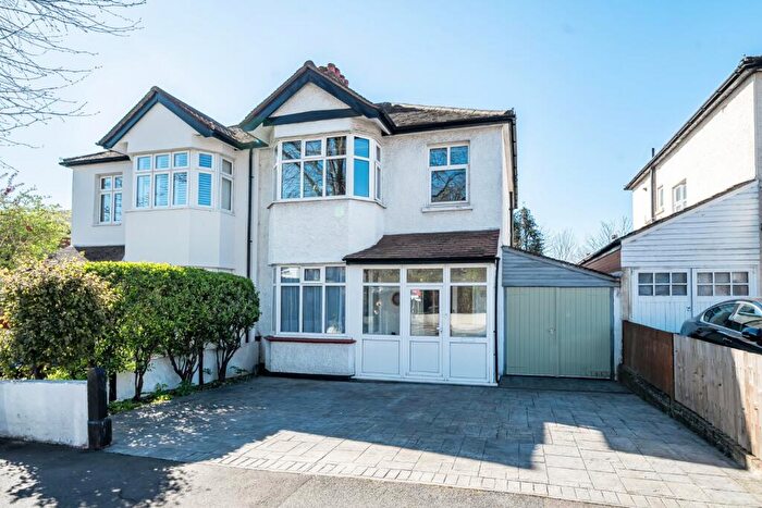 3 Bedroom Semi Detached House For Sale In Nightingale Lane, Bromley, BR1
