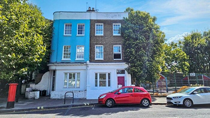 2 Bedroom Flat To Rent In Becklow Road, London, W12