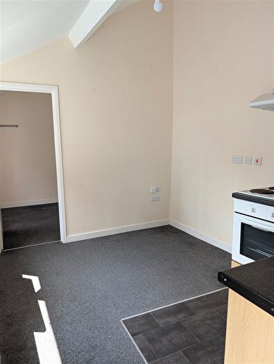 1 Bedroom Bungalow To Rent In Meyrick Street, Pembroke Dock (Plfm Zn), SA72