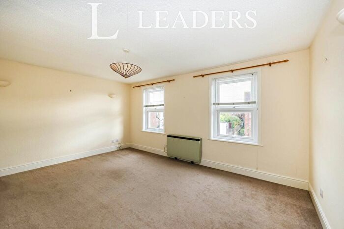 1 Bedroom Flat To Rent In Elm Grove, Hayling Island, PO11