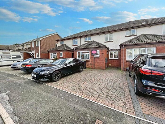 4 Bedroom Terraced House To Rent In Ladysmith Close, Christchurch - Available //, BH23