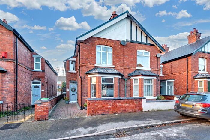 3 Bedroom Semi Detached House For Sale In Highbury Avenue, Nottingham, NG6