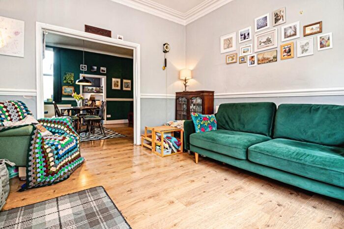 3 Bedroom Terraced House For Sale In Crescent Road, Manchester, M8