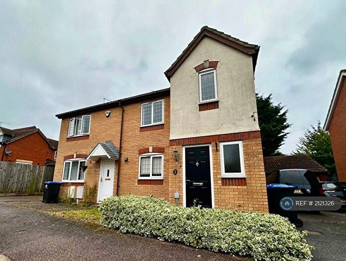 3 Bedroom Semi-Detached House To Rent In Faraday Close, Upton, Northampton, NN5