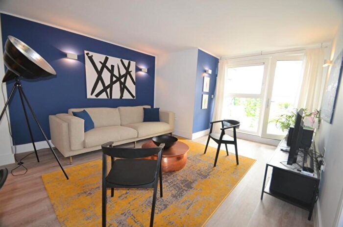 1 Bedroom Apartment For Sale In Premier House, Edgware, HA8